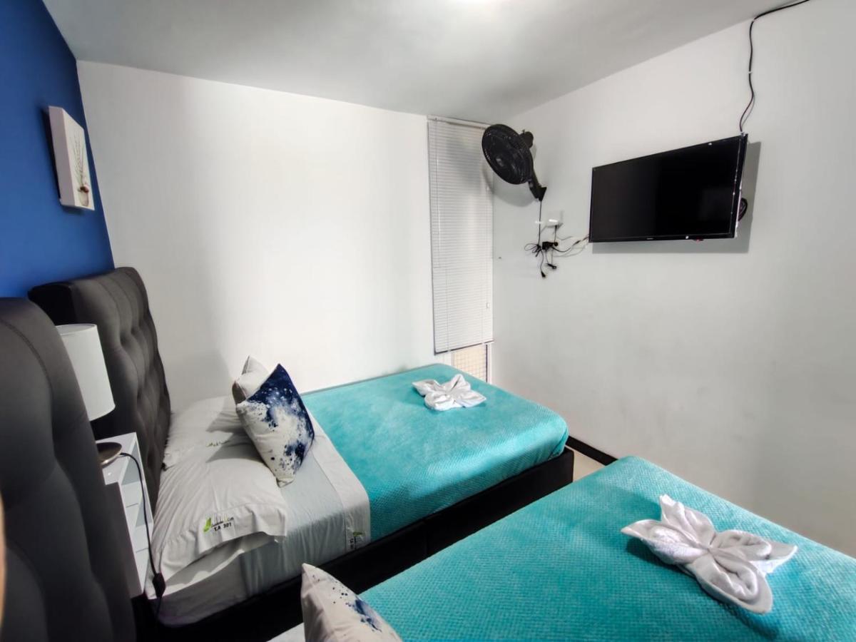 Apartamento Cerca Parque Del Cafe Con Piscina Montenegro Bagian luar foto
