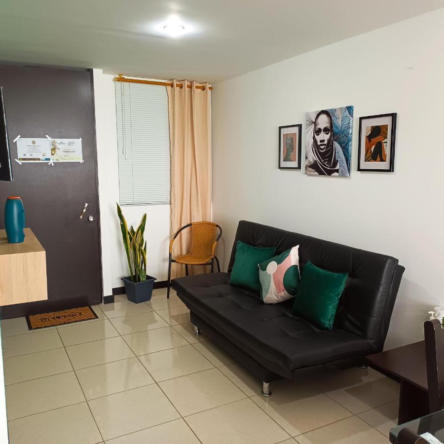 Apartamento Cerca Parque Del Cafe Con Piscina Montenegro Bagian luar foto