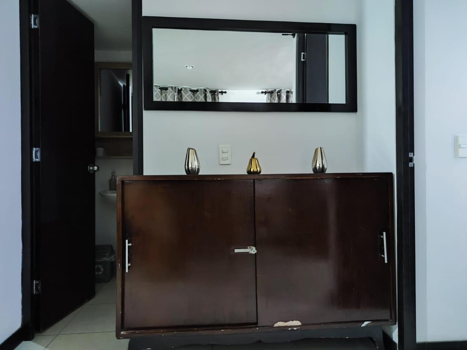 Apartamento Cerca Parque Del Cafe Con Piscina Montenegro Bagian luar foto